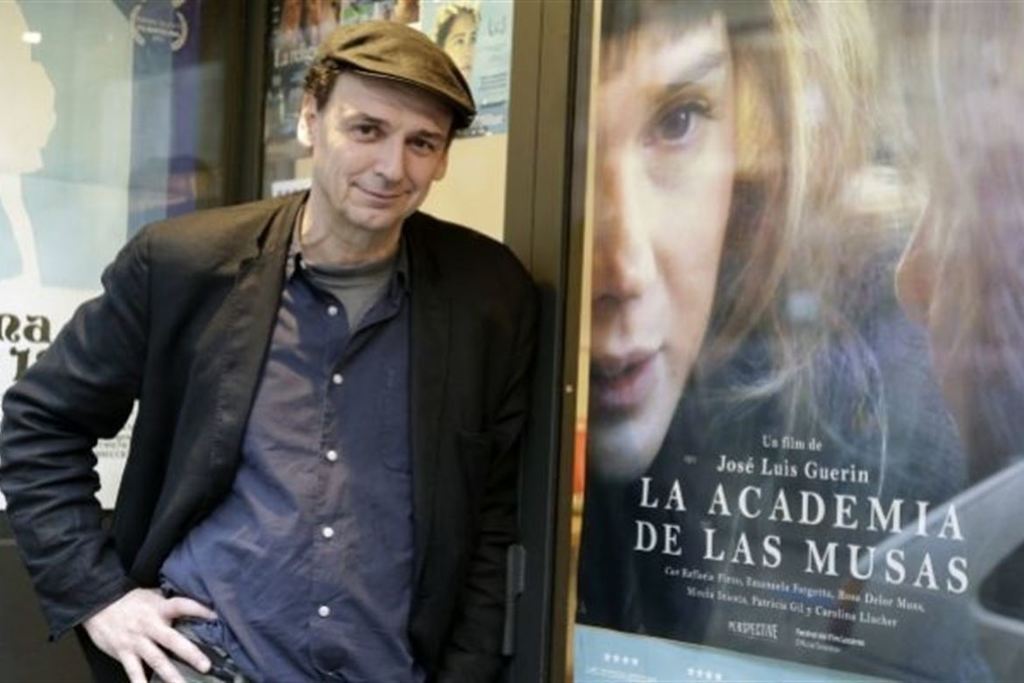 José Luis Guerín presenta en la Filmoteca de Extremadura su película 'La Academia de las Musas'