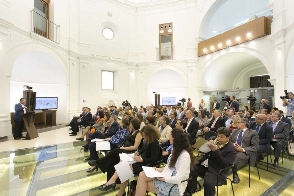 Fernández Vara destaca el crecimiento conjunto como eje de la relación entre Extremadura e Iberoamérica