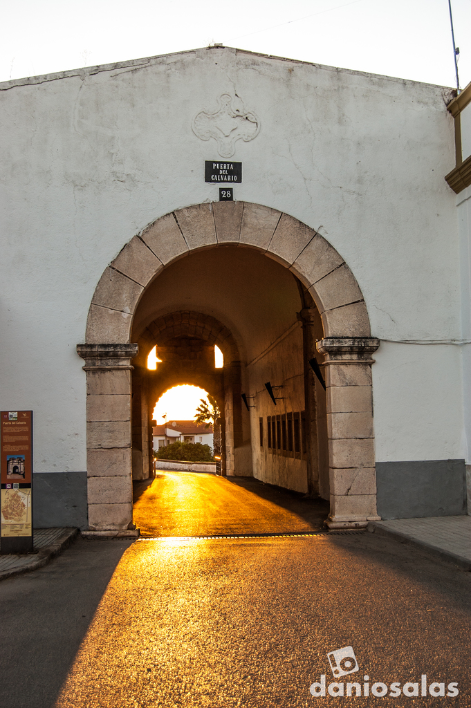 Puerta del Calvario en Olivenza