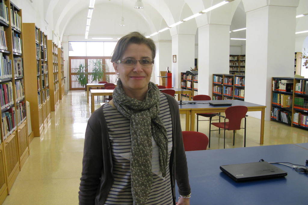 Julia Inés Pérez González se ha incorporado hoy como nueva directora de la Biblioteca de Extremadura