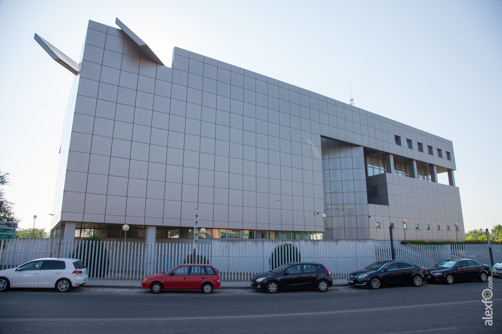 Las Bibliotecas Públicas del Estado en la región y la Biblioteca de Extremadura amplían servicios