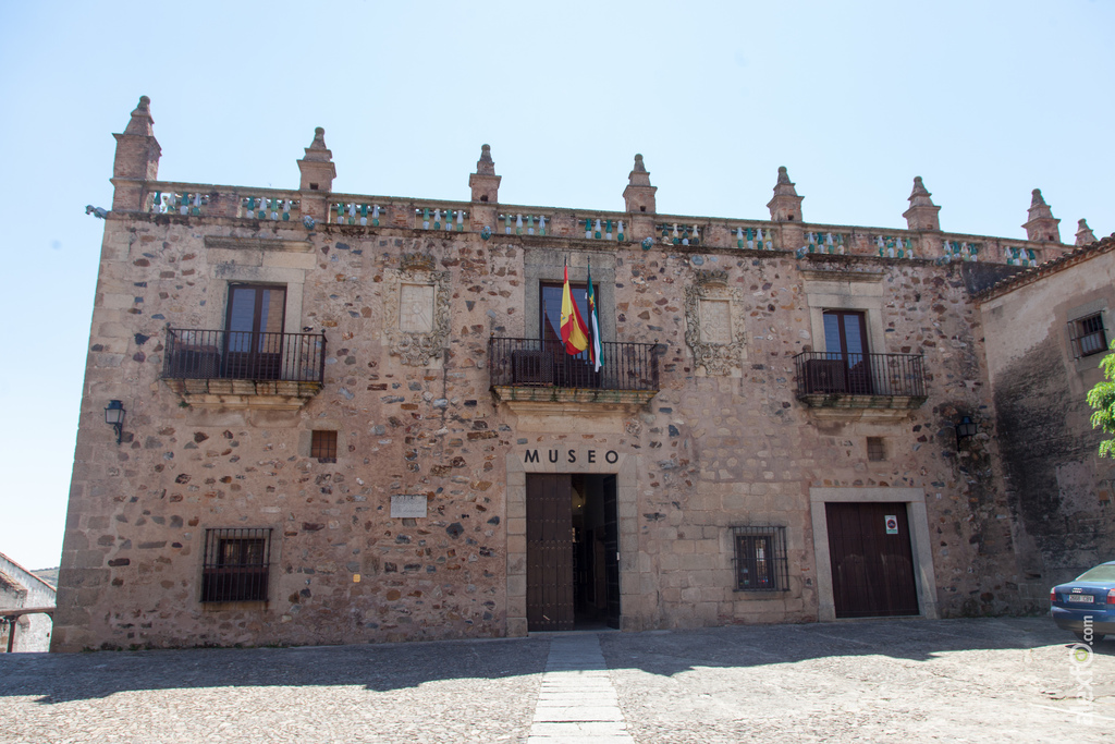 Museo de Cáceres - Palacio de las Veletas