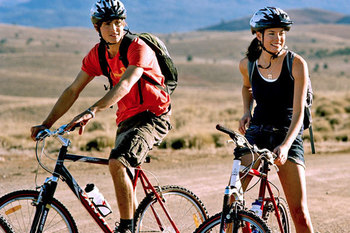 Extremadura apoya el cicloturismo en la region con el patrocinio de la prueba nacional powerade non  normal 3 2