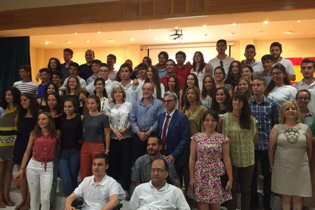 García Cabezas reconoce la labor de los jóvenes del Summer Camp Y.U.S.T.E. de intercambio y difusión de la Unión Europea