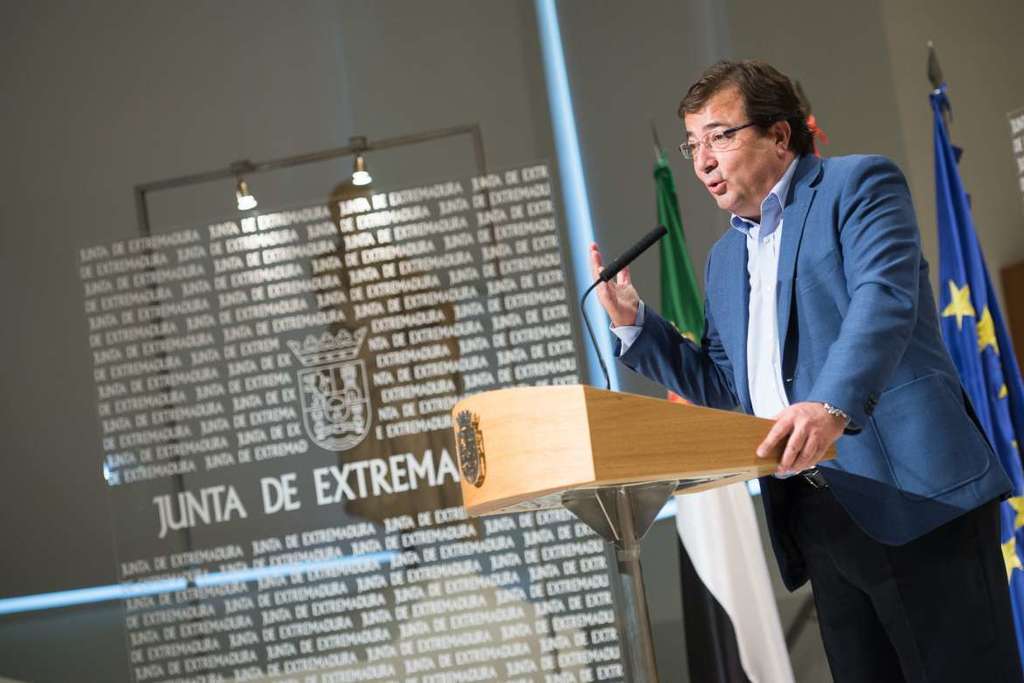 Fernández Vara destacada que, tras un año de legislatura, Extremadura “funciona mejor”