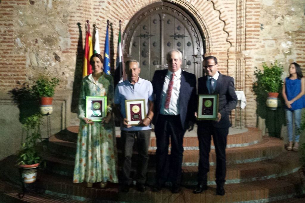 La Diputación de Badajoz, galardonada con la Medalla de Hinojosa del Valle