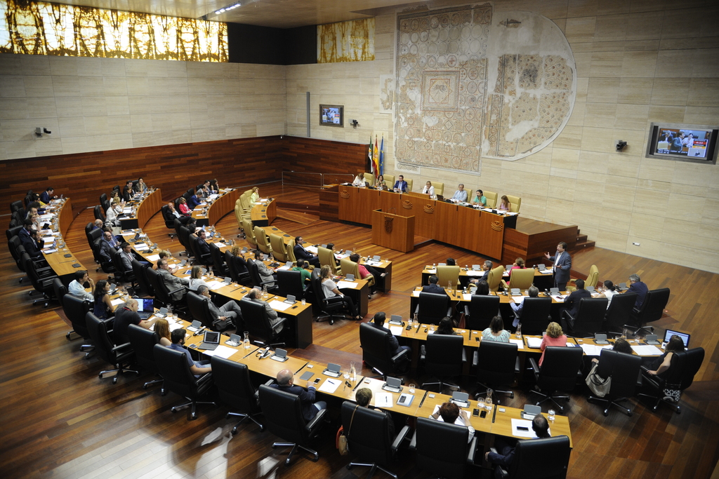 Extremadura aprueba una Ley de Sociedades Cooperativas moderna y rompedora
