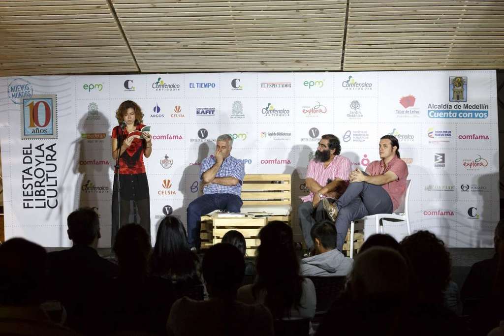 Más de 2.000 personas participan en las actividades de Extremadura en la X Fiesta del Libro y la Cultura de Medellín en Colombia
