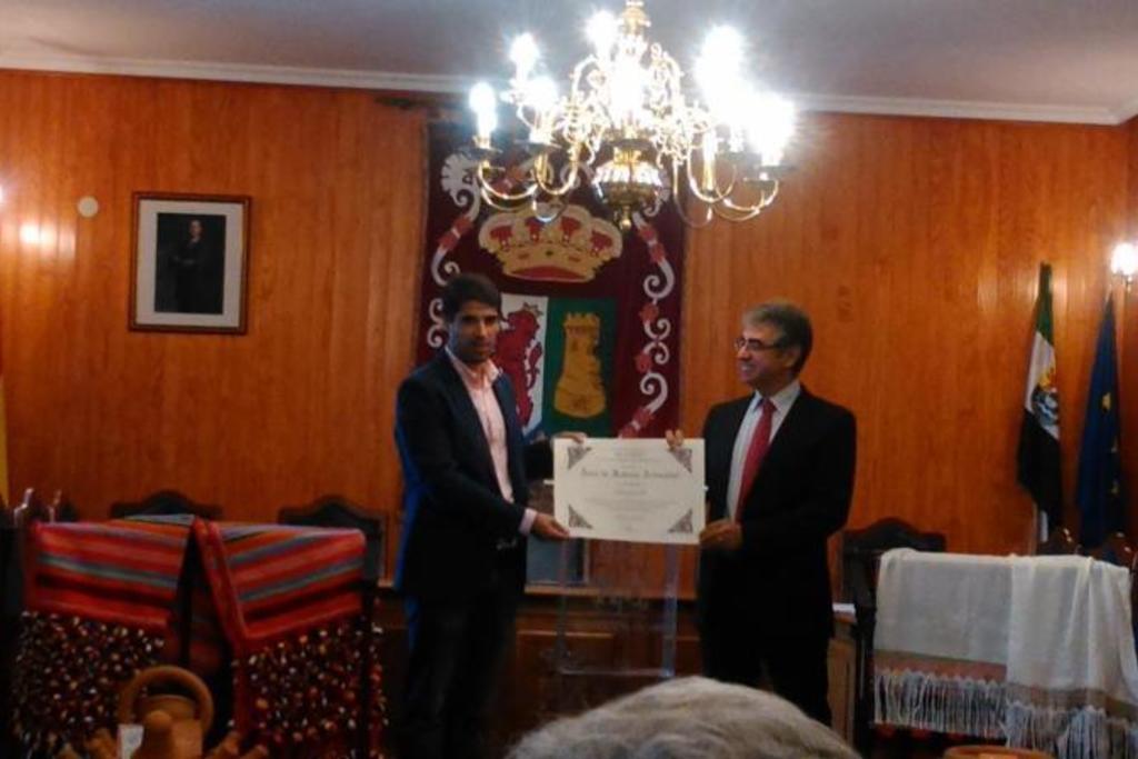 El secretario general de Economía y Comercio entrega a Torrejoncillo la distinción de Área de Interés Artesanal