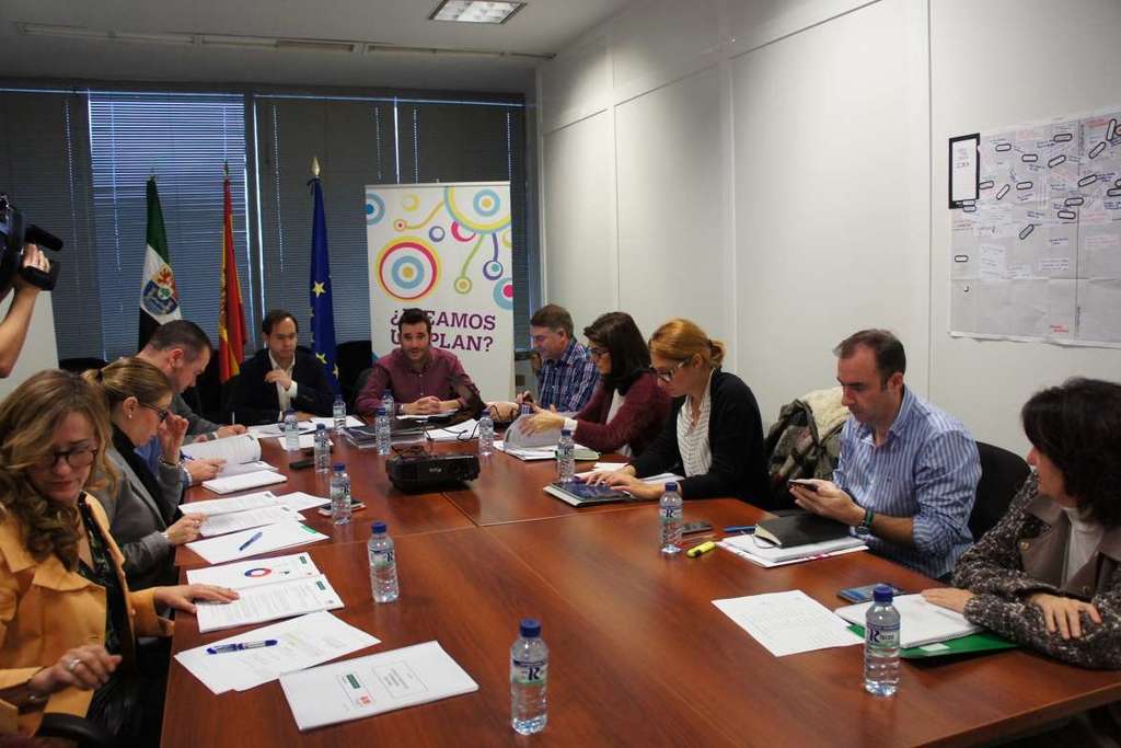 El Consejo de Dirección del Instituto de la Juventud de Extremadura aprueba las medidas definitivas que formarán parte del VI Plan de Juventud