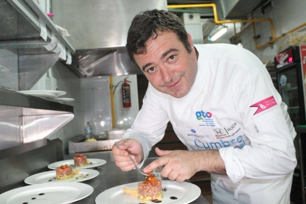 El chef Gonzalo Valverde organizará tres cenas con motivo de la llegada del tren turístico Prestige a la región