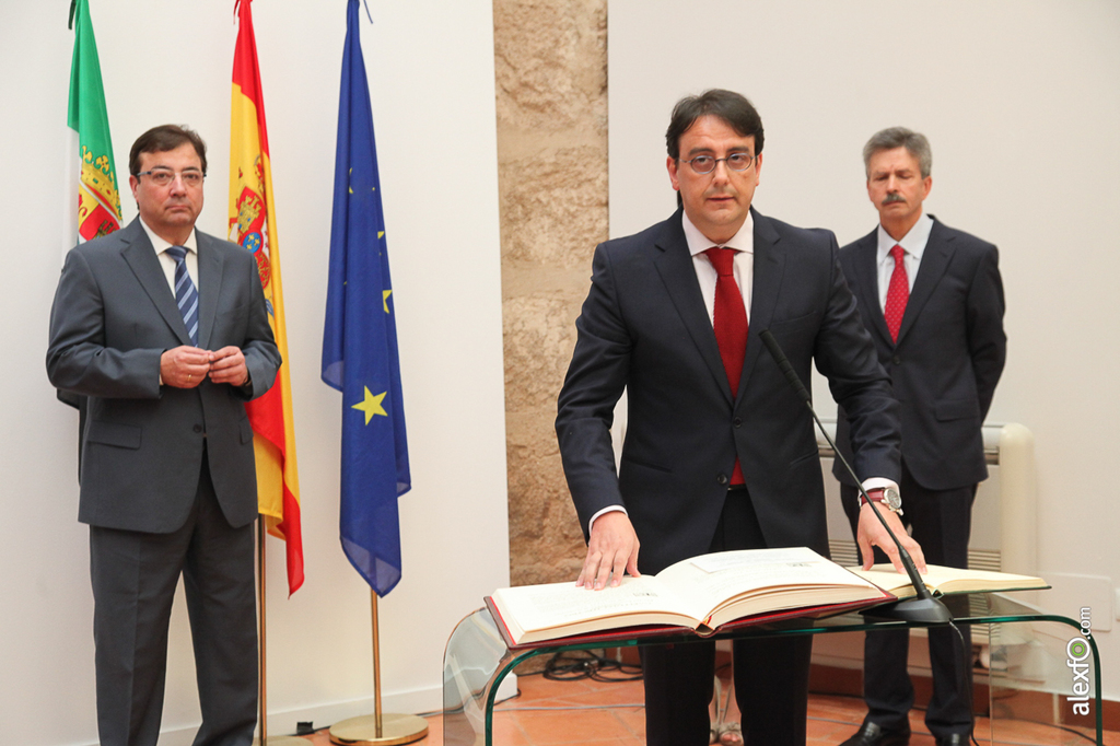 Toma de posesión Consejeros Junta de Extremadura con Guillermo Fernández Vara 2015  2015-07-07-IMG_2566