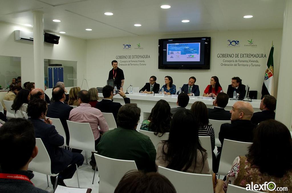 Fitur 2013 - Pres " Extremadura 3.0" . Fitur 2013- Presentación Extremadura 3.0, ciudades sociales 