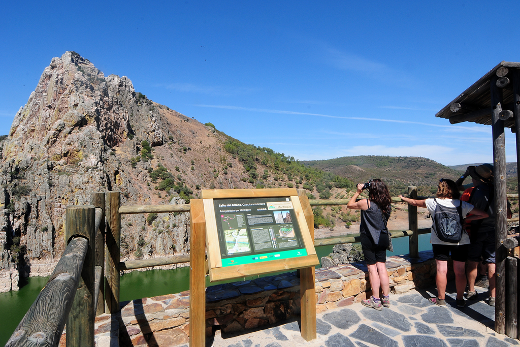 Extremadura presenta su oferta de turismo ornitológico en Reino Unido
