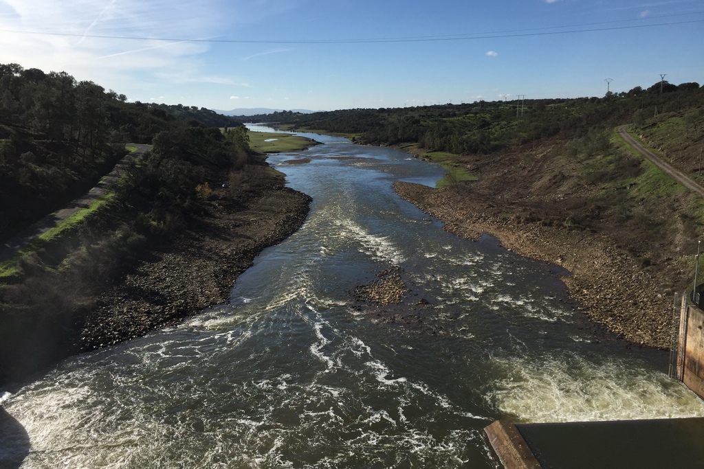 La Consejería para la Transición Ecológica construirá una balsa para incrementar un 80 por ciento la capacidad de la presa de Santa Lucía en la cuenca del Río Almonte