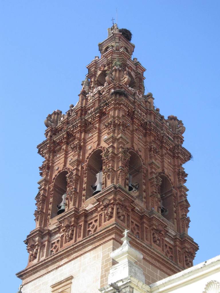 ¿Qué ver en Jerez de los Caballeros? Perspectiva de la torre de San Miguel Arcángel
