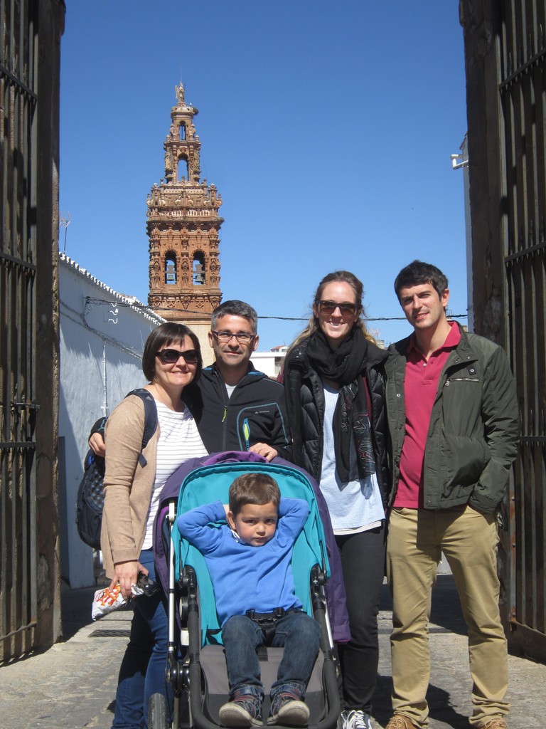 visitas guiadas en Jerez de los caballeros Foto de Grupo en la Alcazaba