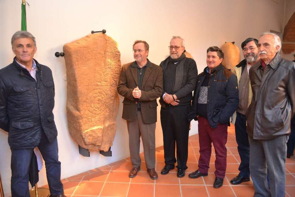 El Museo Arqueológico Provincial de Badajoz suma dos nuevas estelas de guerrero a la mayor exposición de piezas de este tipo de España