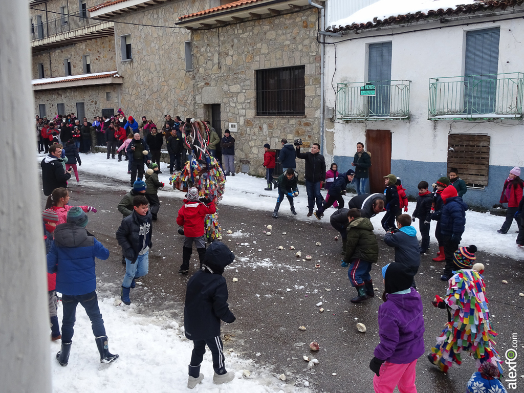 Jarramplas 2015 Piornal - Cáceres: Salida del Jarramplas para niños 18012015-DSC08488