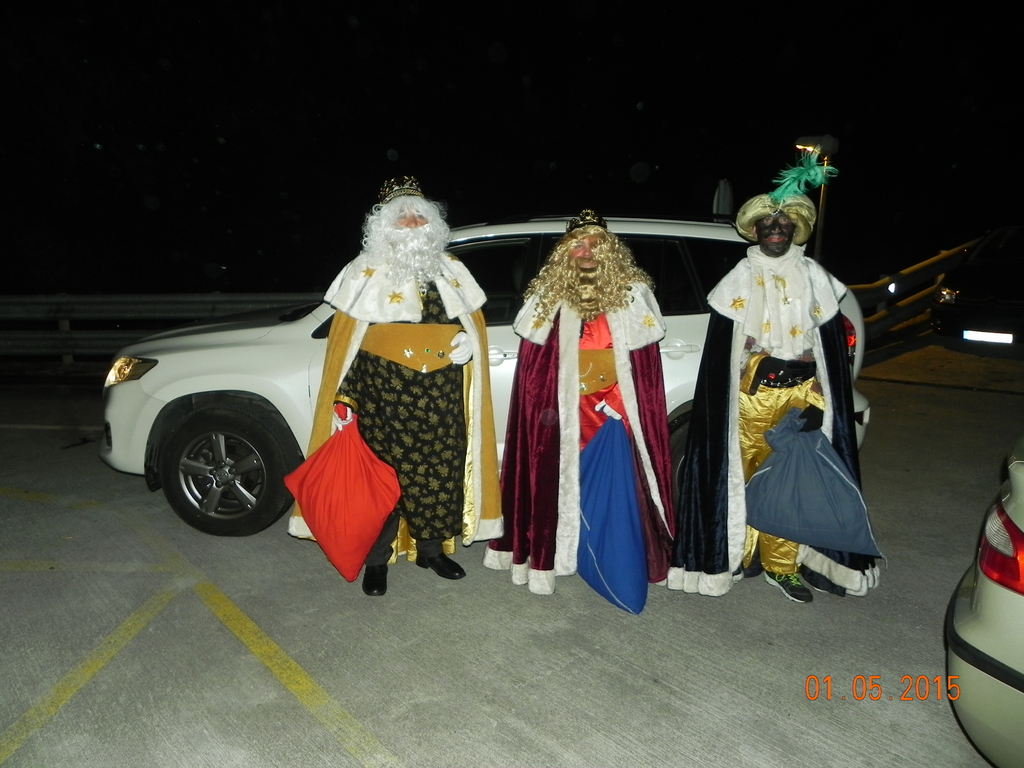!!!!! 5 de Enero, llegan los Reyes magos al Centro Extremeño de Mondragón!!!! 3