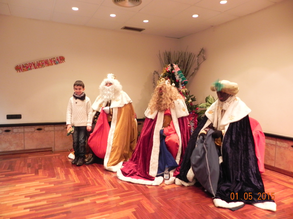 !!!!! 5 de Enero, llegan los Reyes magos al Centro Extremeño de Mondragón!!!! 10