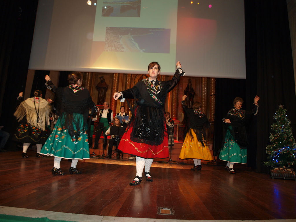XXIII FESITIVAL DE VILLANCICOS Y DANZAS EXTREMEÑAS (29/11/2014, Oñati, Gipuzkoa) PB294187