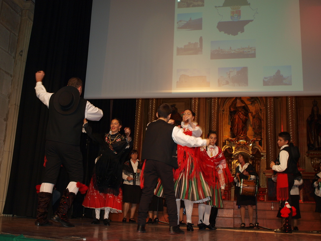 XXIII FESITIVAL DE VILLANCICOS Y DANZAS EXTREMEÑAS (29/11/2014, Oñati, Gipuzkoa) PB294195
