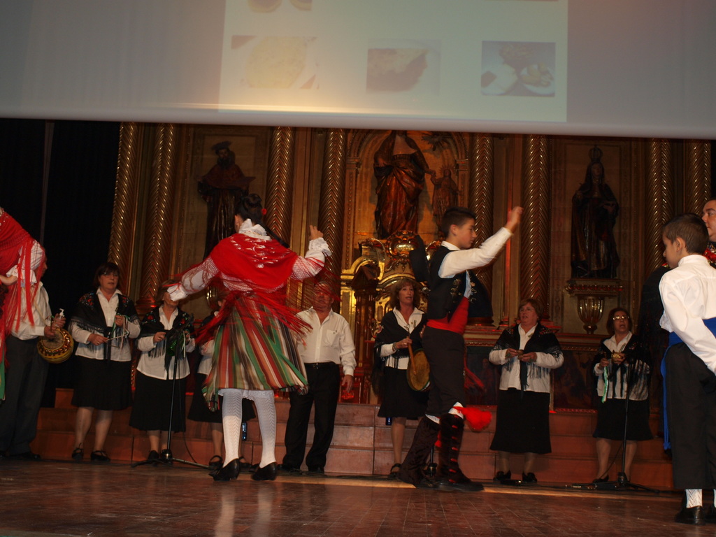 XXIII FESITIVAL DE VILLANCICOS Y DANZAS EXTREMEÑAS (29/11/2014, Oñati, Gipuzkoa) PB294200