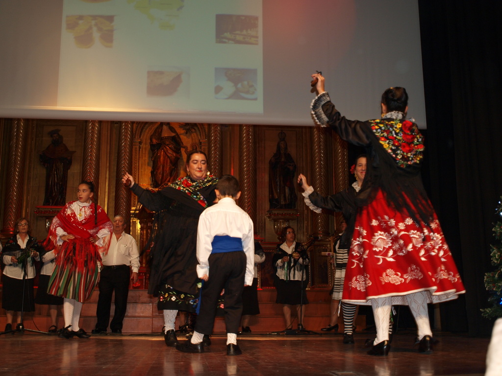 XXIII FESITIVAL DE VILLANCICOS Y DANZAS EXTREMEÑAS (29/11/2014, Oñati, Gipuzkoa) PB294201
