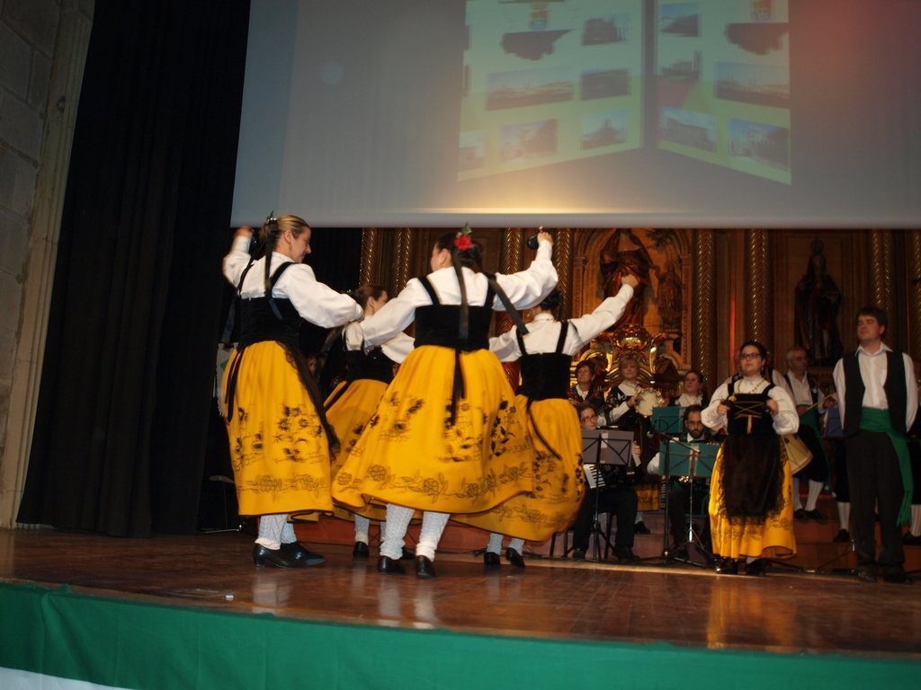 XXIII FESITIVAL DE VILLANCICOS Y DANZAS EXTREMEÑAS (29/11/2014, Oñati, Gipuzkoa) PB294225