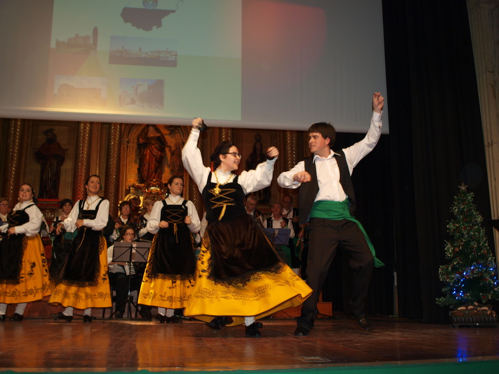 XXIII FESITIVAL DE VILLANCICOS Y DANZAS EXTREMEÑAS (29/11/2014, Oñati, Gipuzkoa) PB294227