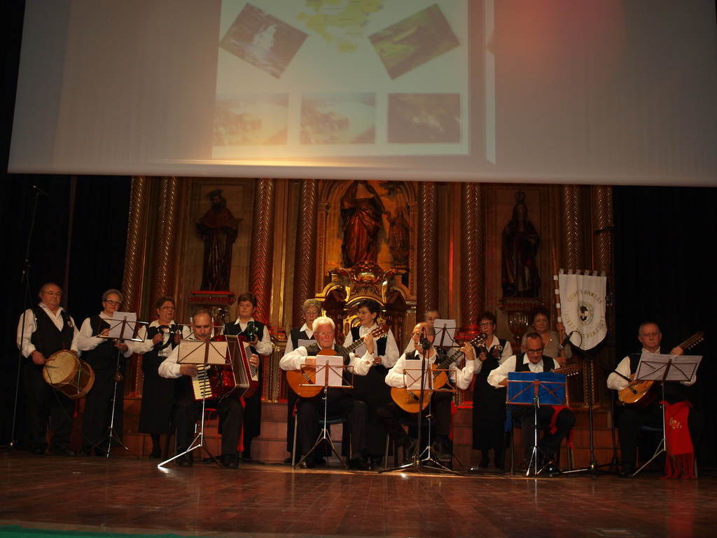 XXIII FESITIVAL DE VILLANCICOS Y DANZAS EXTREMEÑAS (29/11/2014, Oñati, Gipuzkoa) PB294237