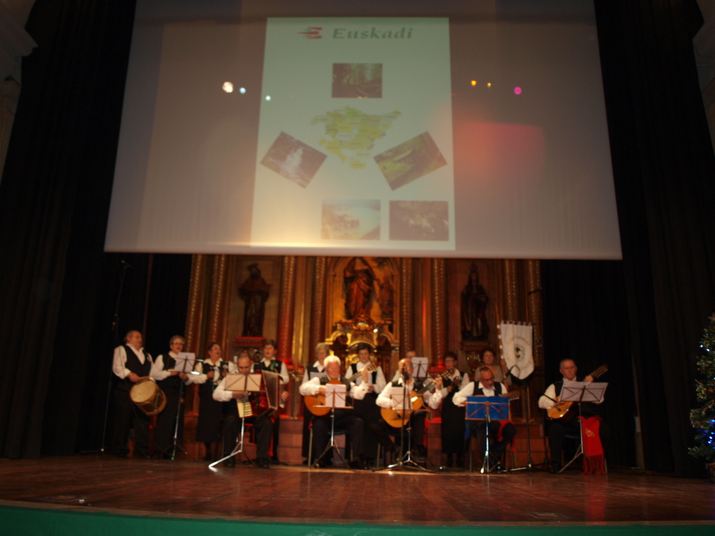 XXIII FESITIVAL DE VILLANCICOS Y DANZAS EXTREMEÑAS (29/11/2014, Oñati, Gipuzkoa) PB294238