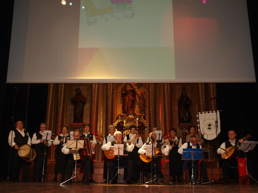 XXIII FESITIVAL DE VILLANCICOS Y DANZAS EXTREMEÑAS (29/11/2014, Oñati, Gipuzkoa) PB294245