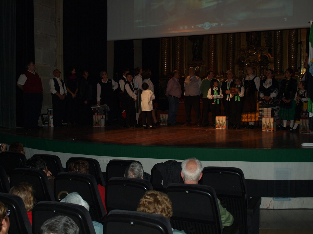 XXIII FESITIVAL DE VILLANCICOS Y DANZAS EXTREMEÑAS (29/11/2014, Oñati, Gipuzkoa) PB294263
