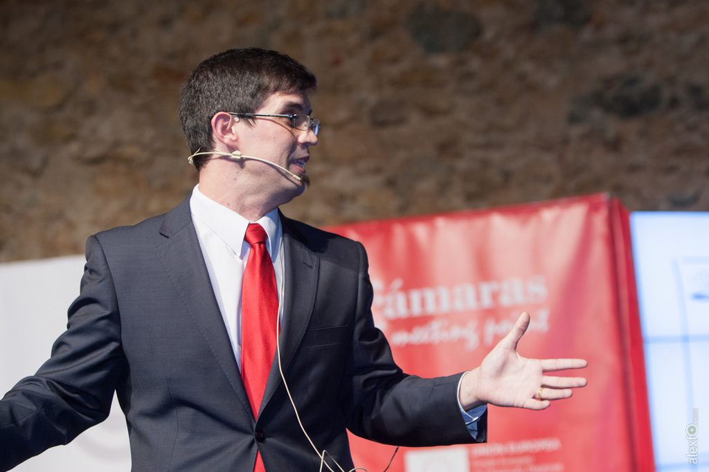 Keynote: Cómo crear negocios de éxito a través del Lean Start up -  Congreso InnoCámaras Meeting Point 2014 Extremadura _44X0898