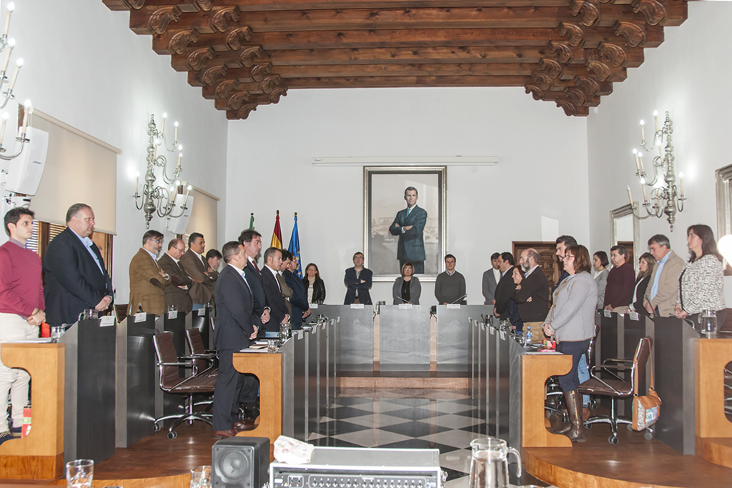 La Diputación de Cáceres insta al Gobierno central a que permita a los ayuntamientos reinvertir su superávit en 2017