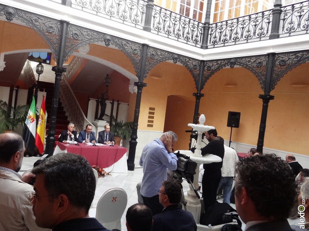 Presentación Presupuestos Diputación de Badajoz 2015 - Llerena 16102014-DSC08041