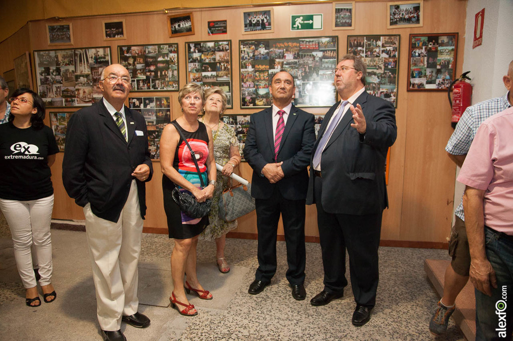 Visita Diputación Badajoz a Hogar Extremeño de Móstoles e inauguración exposición tauromaquia 06092014-IMG_2206