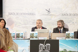 Presentacion ayuntamiento de badajoz fitur 2017 2 dam preview