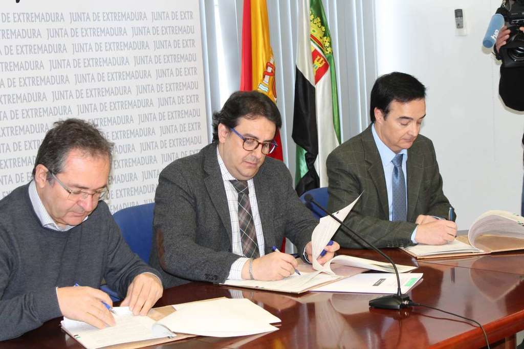 La Junta firma un convenio con la Mancomunidad Tajo-Salor para promoción y asesoramiento en materia de accesibilidad