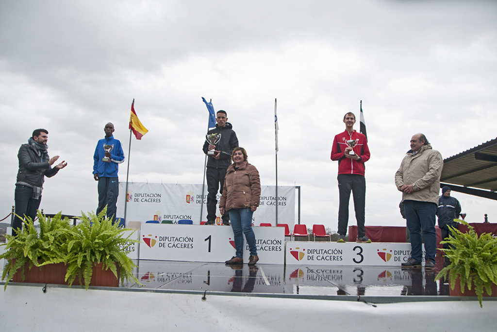 La campeona olímpica Jebet y el asiático Elabassi, ganadores del XLVII Gran Premio Cáceres Campo a Través