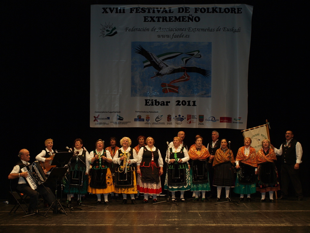 2011.11.12   	XVIII Festival de Folclore Extremeño 2011.11.12   	XVIII Festival de Folclore Extremeño - PB128587