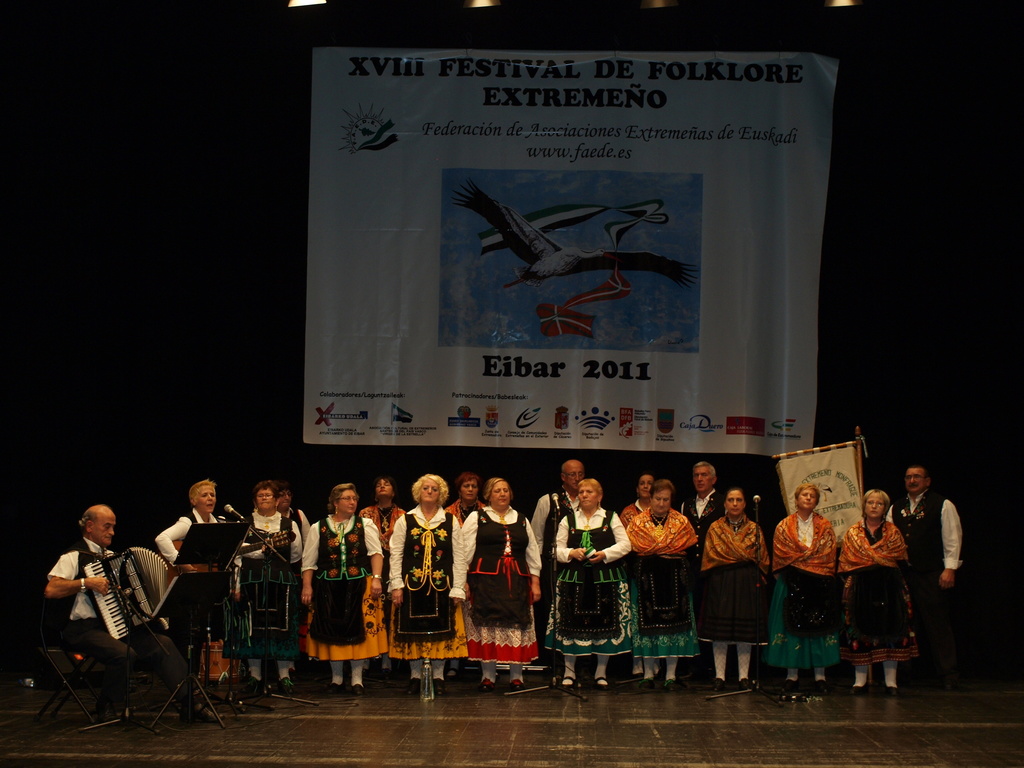 2011.11.12   	XVIII Festival de Folclore Extremeño 2011.11.12   	XVIII Festival de Folclore Extremeño - PB128589