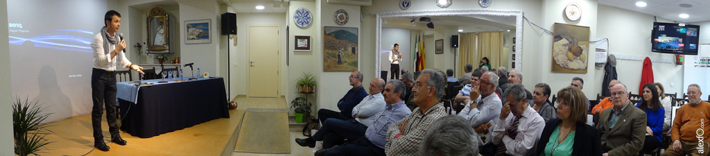 Encuentro de Gobex con Federación de Asociaciones Extremeñas en Cataluña Encuentro de Gobex con Federación de Asociaciones Extremeñas en Cataluña - DSC06376