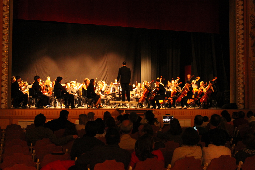 Unos mil escolares de 24 colegios participan en el proyecto educativo de la OSCAM, que acerca la orquesta sinfónica al aula de música