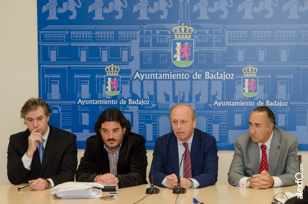 Presentación de acuerdos Falcap - comerciantes de Badajoz Carnaval 2014 rueda de prensa FALCAP ayuntamiento-3.jpg