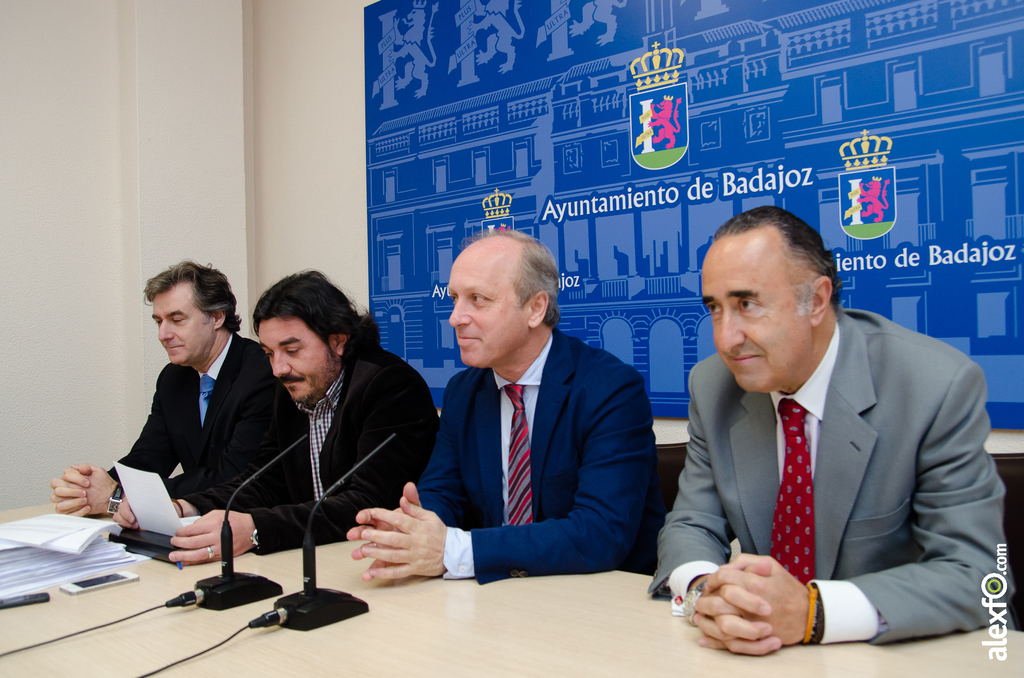 Presentación de acuerdos Falcap - comerciantes de Badajoz Carnaval 2014 rueda de prensa FALCAP ayuntamiento-1.jpg