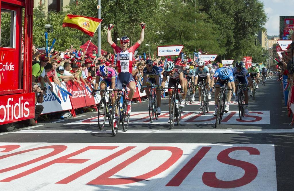 Gobex Vuelta Ciclista a España El presidente Monago asiste a la llegada de la sexta etapa de la Vuelta Ciclista a España en Cáceres