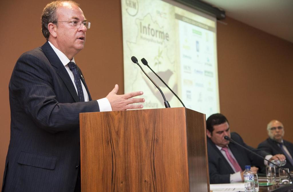 Gobex Informe GEM 2012 El presidente del Gobierno de Extremadura, José Antonio Monago, asiste a la presentación del Global Entrepreneurship Monitor (In